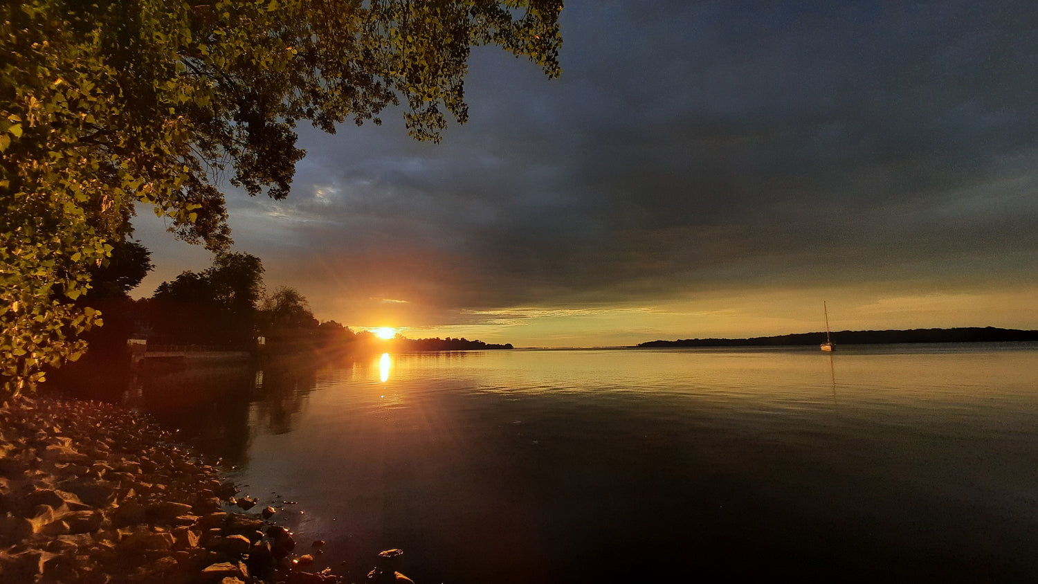 Lever De Soleil Lac St-Louis Baie D’urfé 7 Juillet 2021 À 5H32