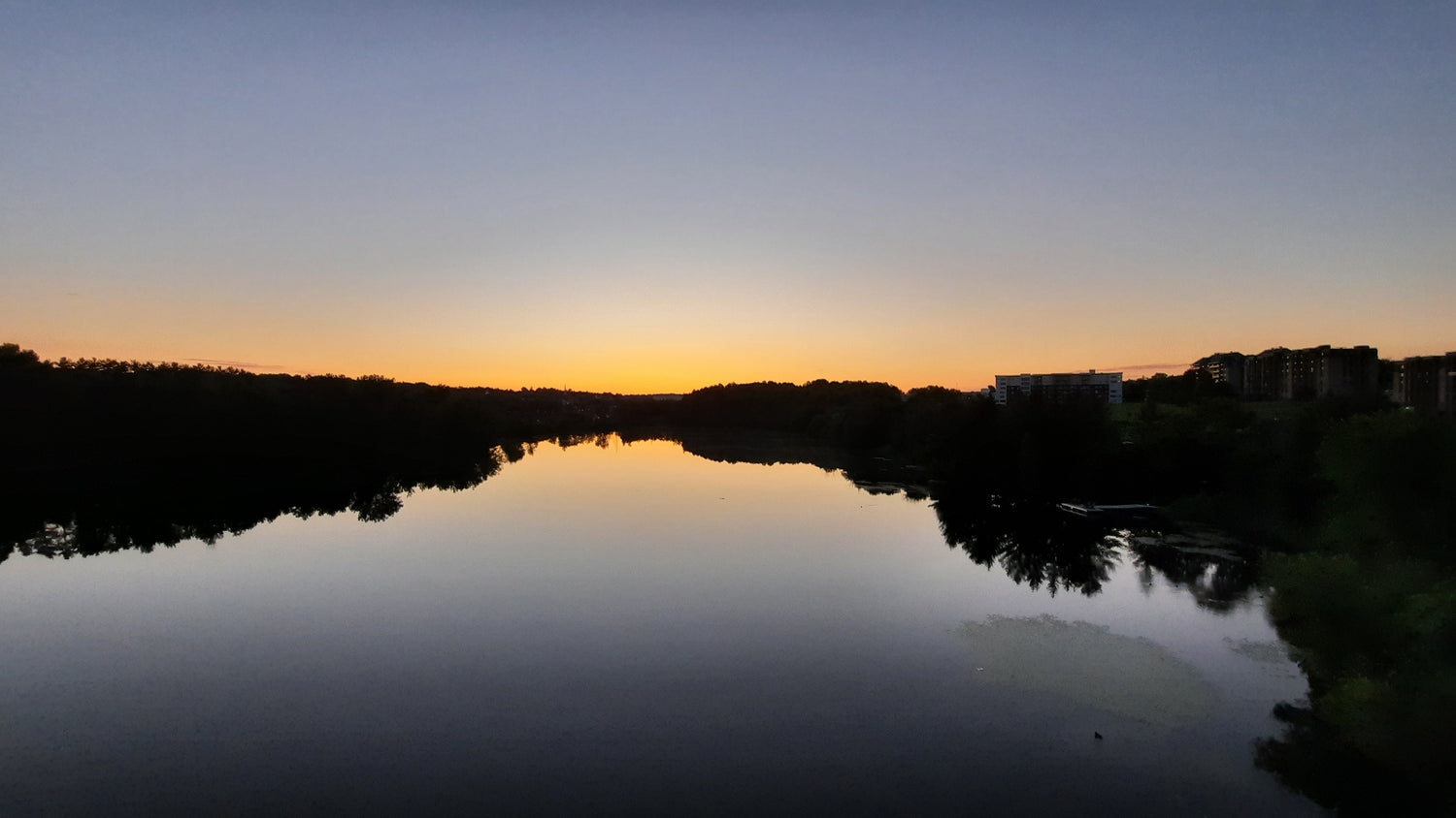 Sherbrooke 10 Juillet 2021 Aube (Vue Sure) Rivière Magog 5H06