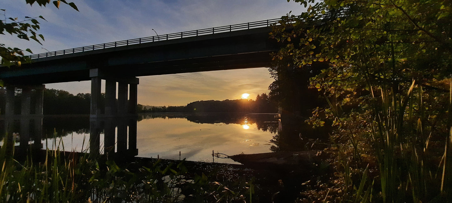 Soleil Du 20 Août 2021 (Vue K1) 6H28 Pont Jacques Cartier De Sherbrooke Et Rivière Magog