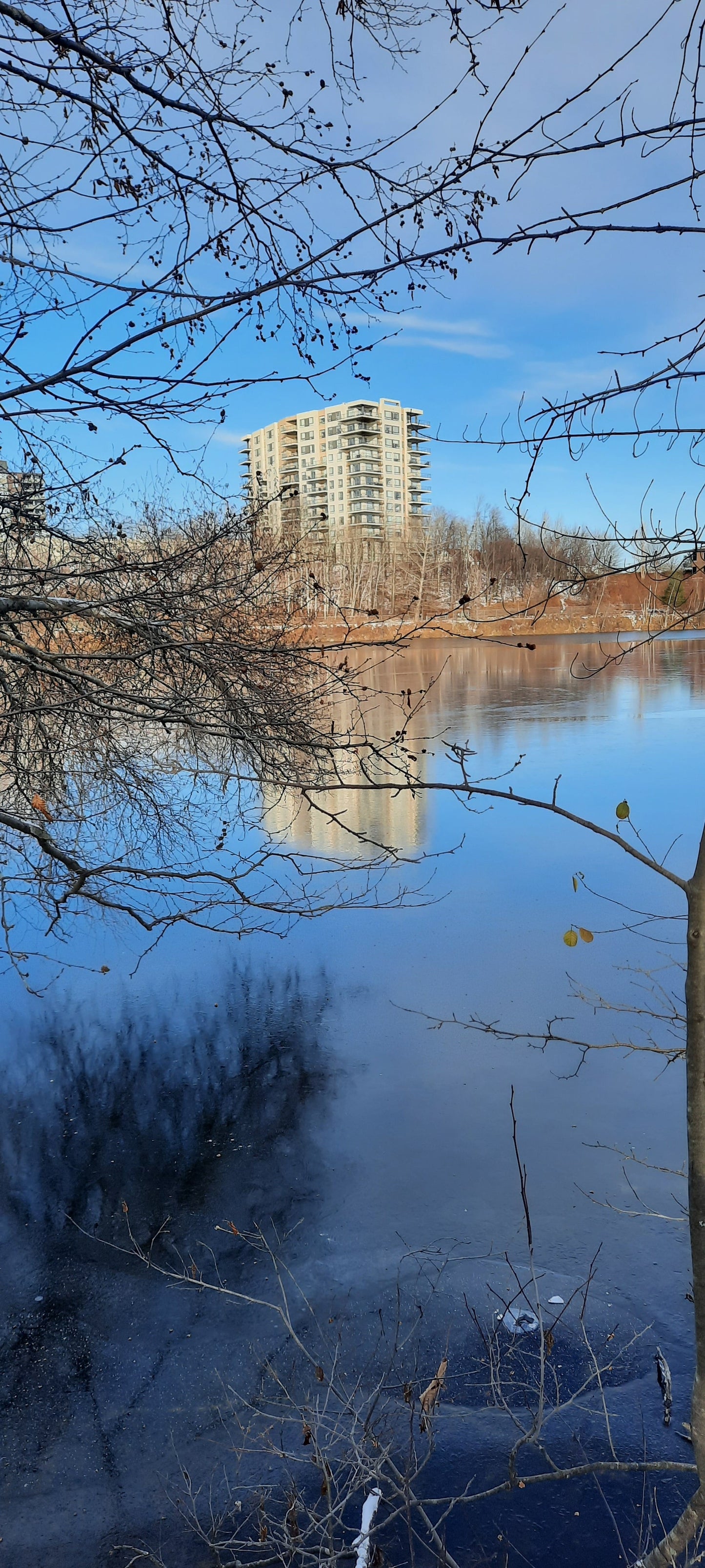 La Glace Est De Retour Sur La Rivière Magog - Journal Sherbrooke Du 2021-11-28 (15 Photos)