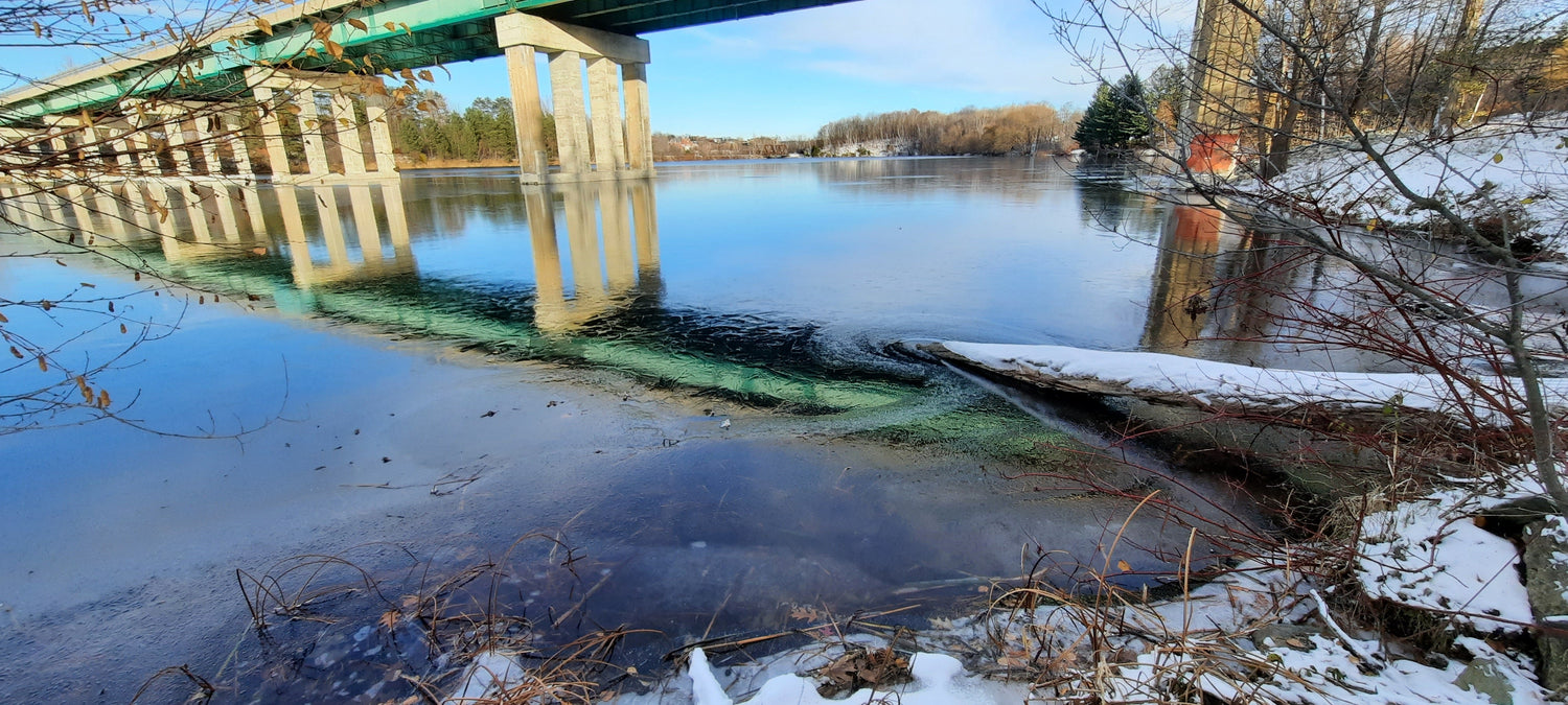 2021-11-28 Glace De La Rivière Magog À Sherbrooke (Vue K1)