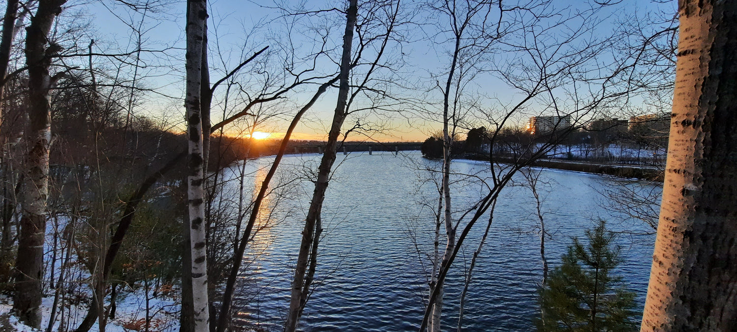 Premier Coucher De Soleil Du Mois Décembre 2021 Rivière Magog À Sherbrooke (Vue 3) 2021-12-01 15:48