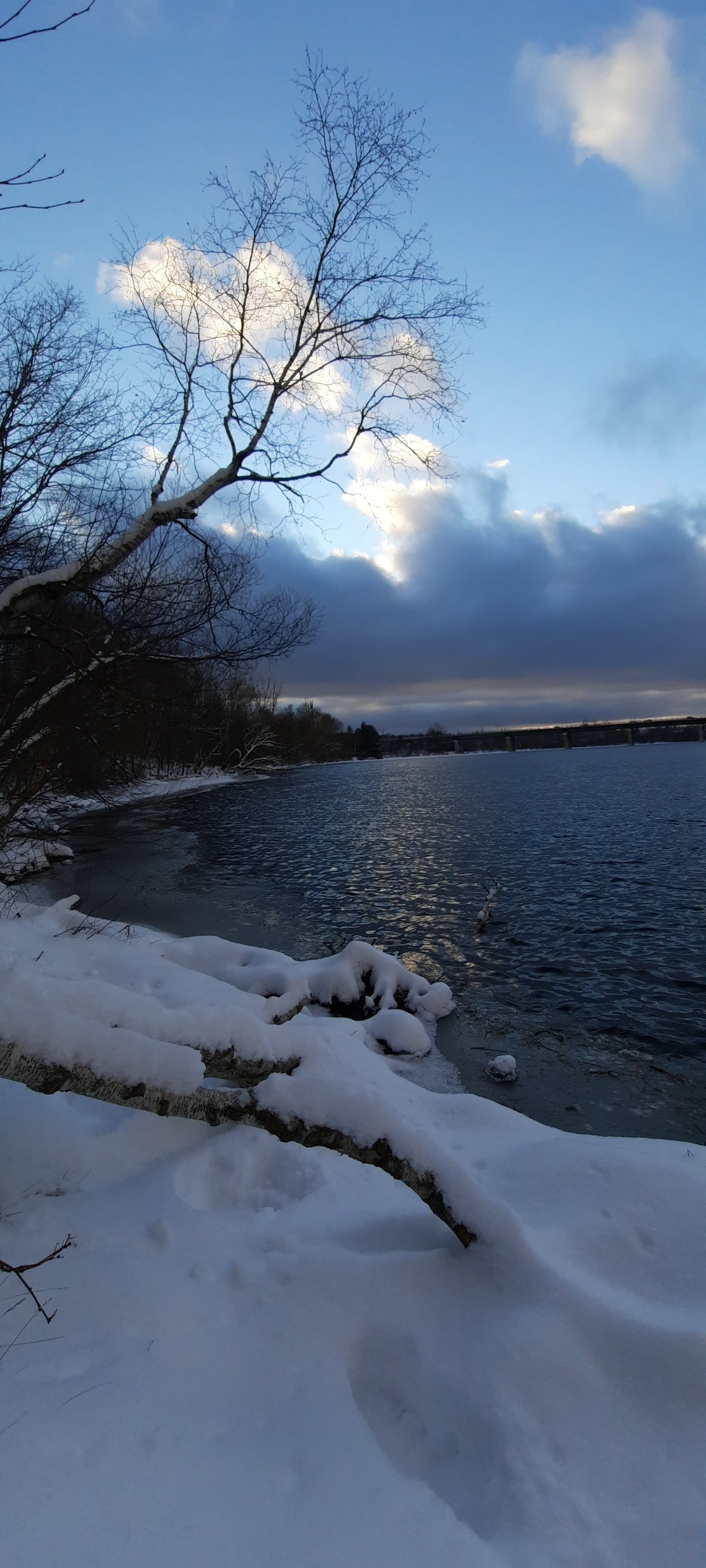 Journal De David-Rivière Magog 2021-12-19 (Vue 1) 4 Photos