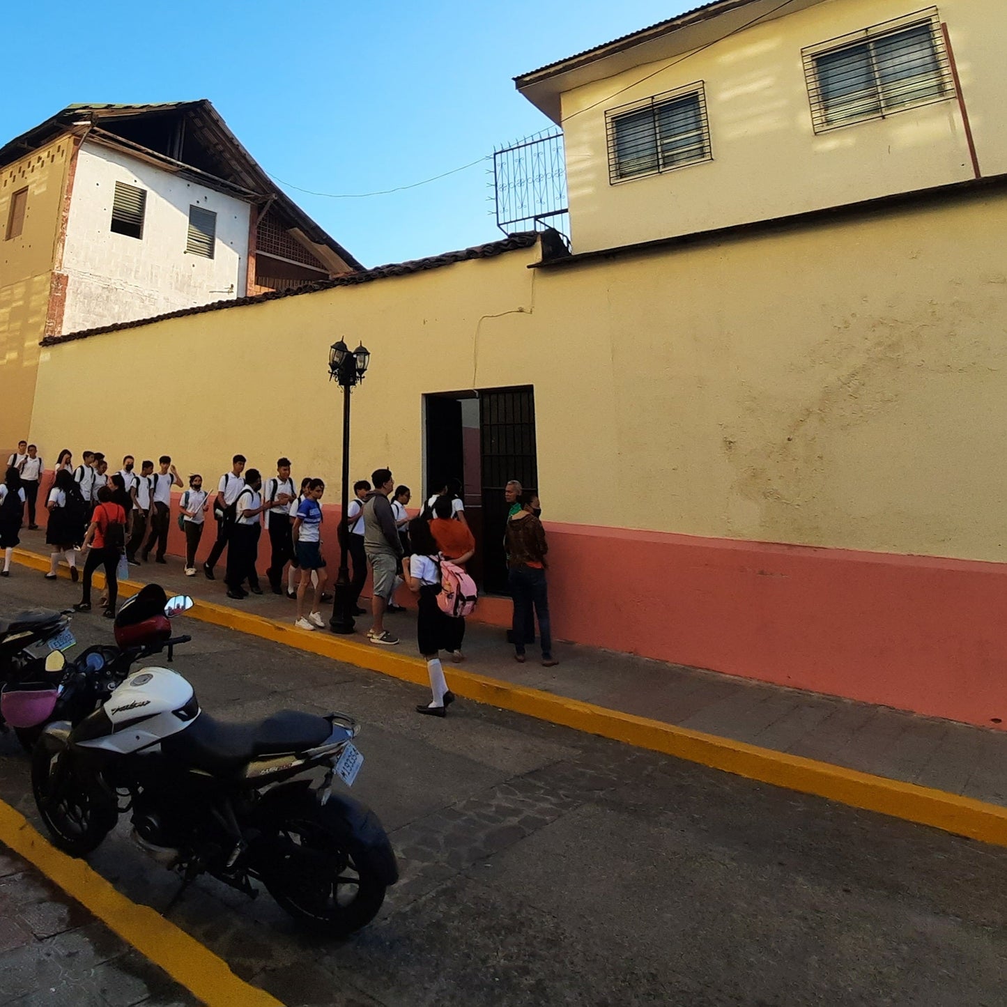 Ecole - Lundi À Léon Au Nicaragua