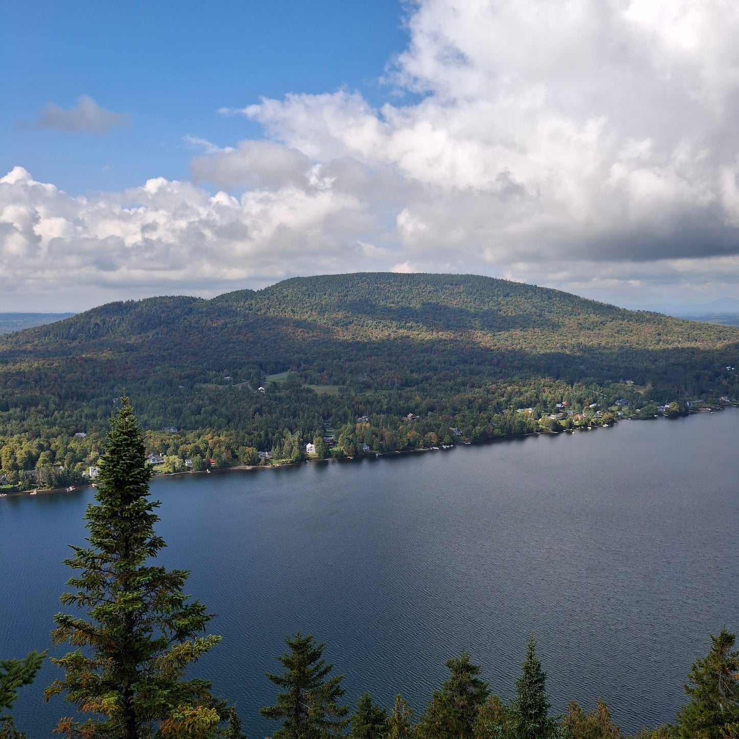 Repėre Géodésique